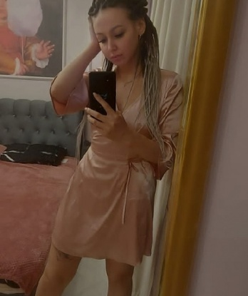 Роскошная дама с изысканными формами готова подарить тебе незабываемые моменты страсти и удовольствия. Не откладывай на завтра то, что можешь получить прямо сейчас. Жду звонка! 3709, 23 года